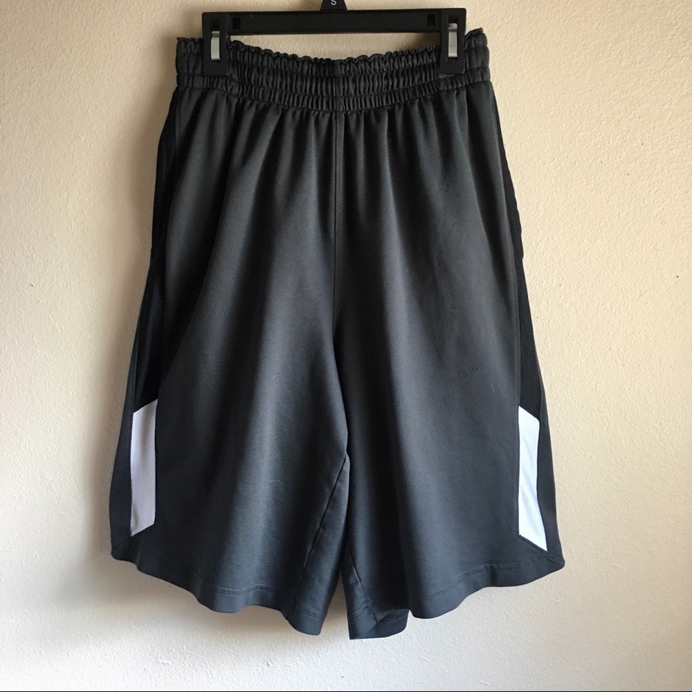 NIKE Grey Basketball Shorts